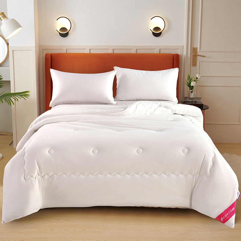 洁丽雅(Grace) 牛奶棉养肤被  JLY-CB1020   单位：（床）   200*230CM 钢琴白